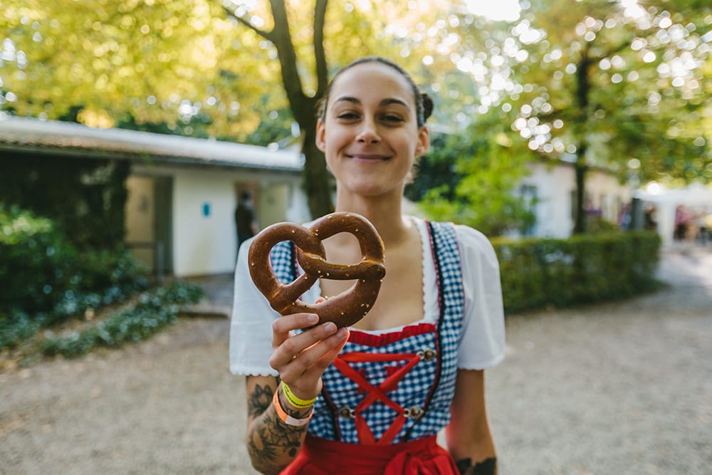A BACKPACKER’S GUIDE TO GERMANY